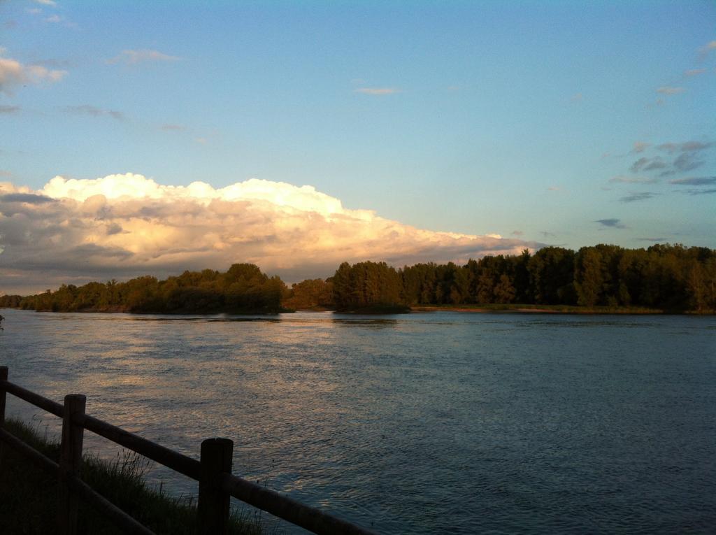 Loire Valley Medieval Getaway Rochecorbon Zimmer foto